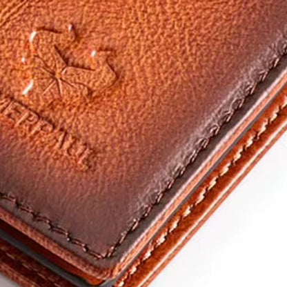 detalhe do logo em carteira masculina HumerPaul marrom