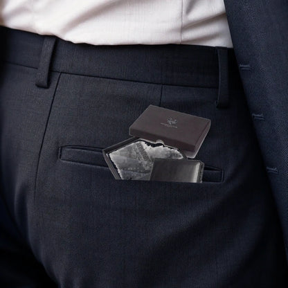 Carteira Masculina HumerPaul Maison Preta com Caixa no bolso em visual social masculino