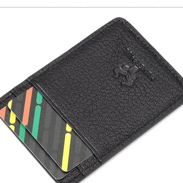 carteira masculina preta com cartoes no bolso frontal