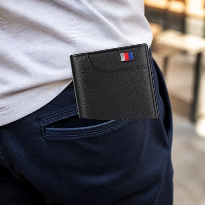 Porta Cartao Masculino William Polo Slim Preto sendo colocada no bolso em visual casual