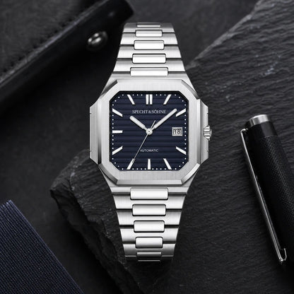 Relogio Masculino Azul Escuro Specht & Sohne Cubico Automatico em composicao lifestyle luxuosa