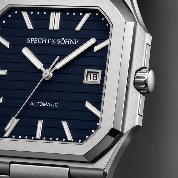 Relogio Masculino Azul Escuro Specht & Sohne Cubico Automatico com close da coroa e facetas da caixa