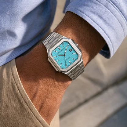 Relogio Masculino Azul Tiffany Specht & Sohne Cubico Automatico no pulso em cena editorial premium