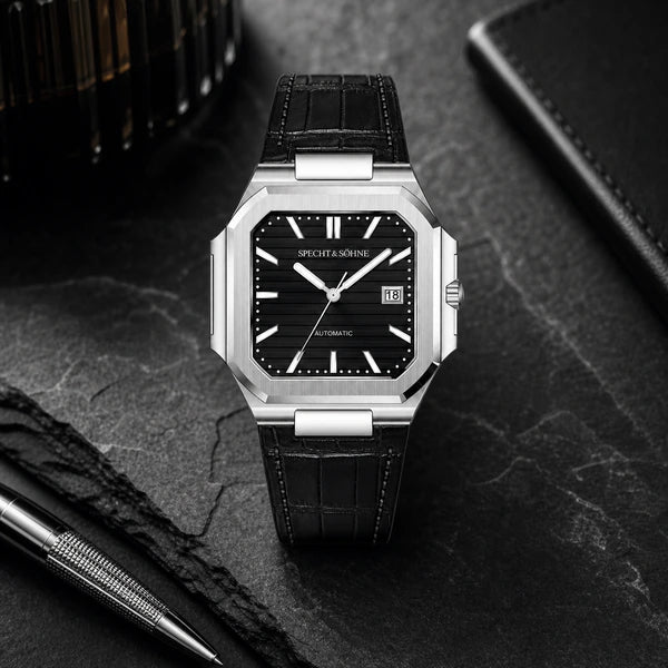 Relogio Masculino de Couro Preto Specht & Sohne Cubico Automatico em composicao lifestyle luxuosa