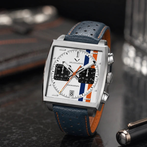 Detalhe do cronografo Couro Sprint com pulseira couro azul perfurado