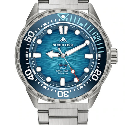 detalhe da caixa prata e encaixe da pulseira do Triton azul