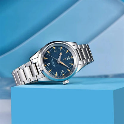 Cena azul clara com pulseira de aço