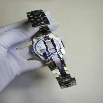Fecho integrado em aço escovado do modelo Polar