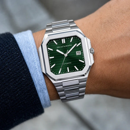 Relogio Masculino Verde Specht & Sohne Cubico Automatico no pulso em uso masculino