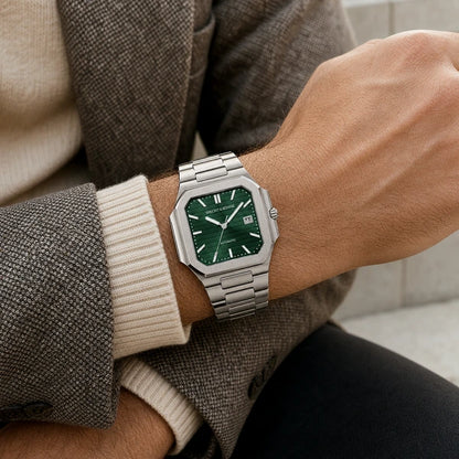 Relogio Masculino Verde Specht & Sohne Cubico Automatico no pulso em cena editorial premium