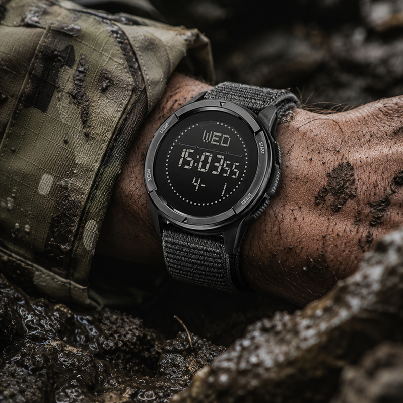 relogio militar North Edge Alps Preto - no pulso